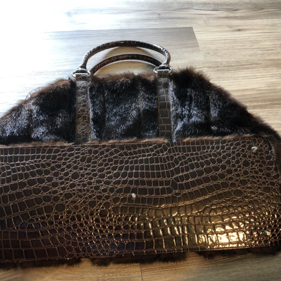 Fabulous Furs luxury overnight bag - Picture 3 of 6